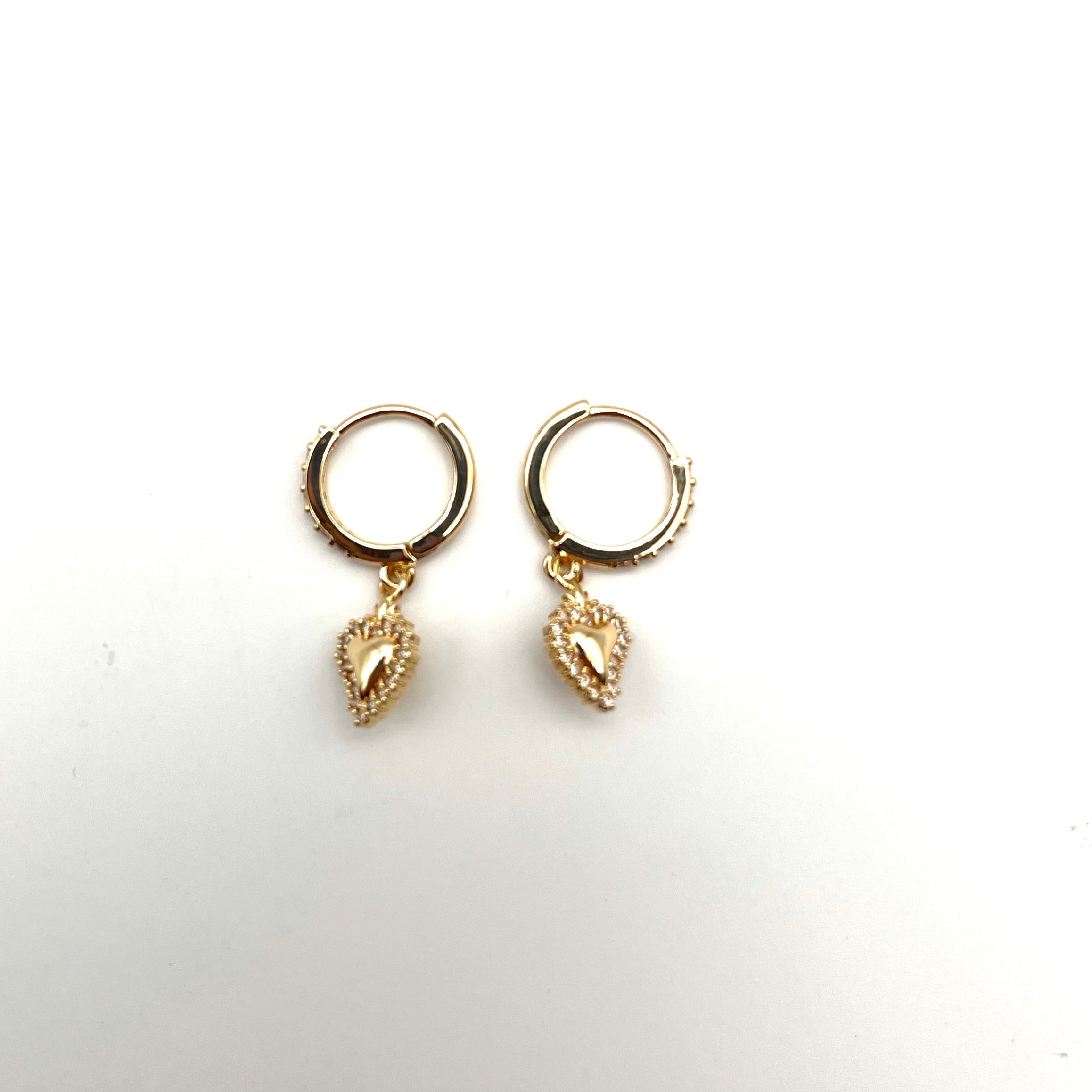 Orecchini Cerchio con Cuore Dorato – Acciaio Inox