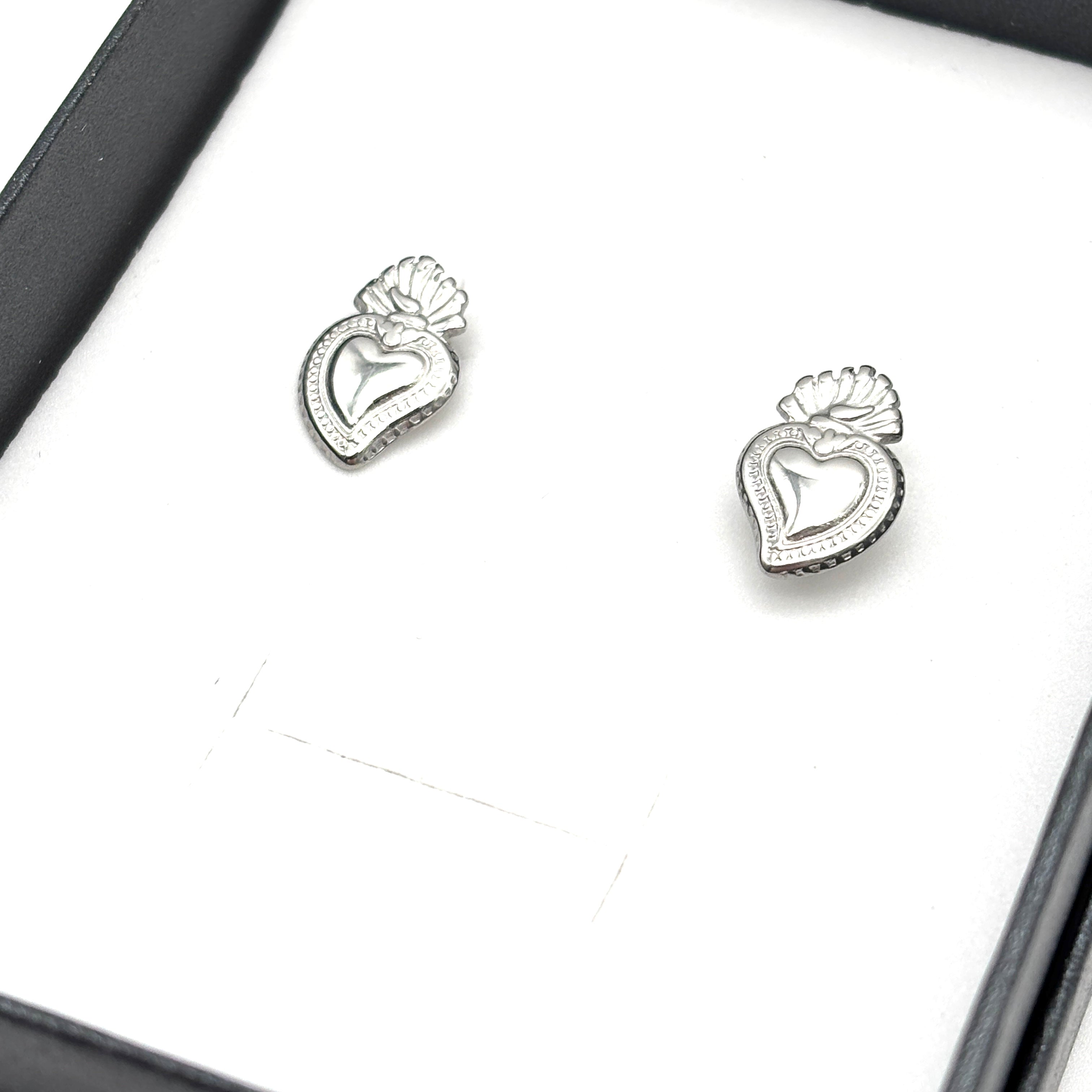 Orecchini a bottone Sacro Cuore