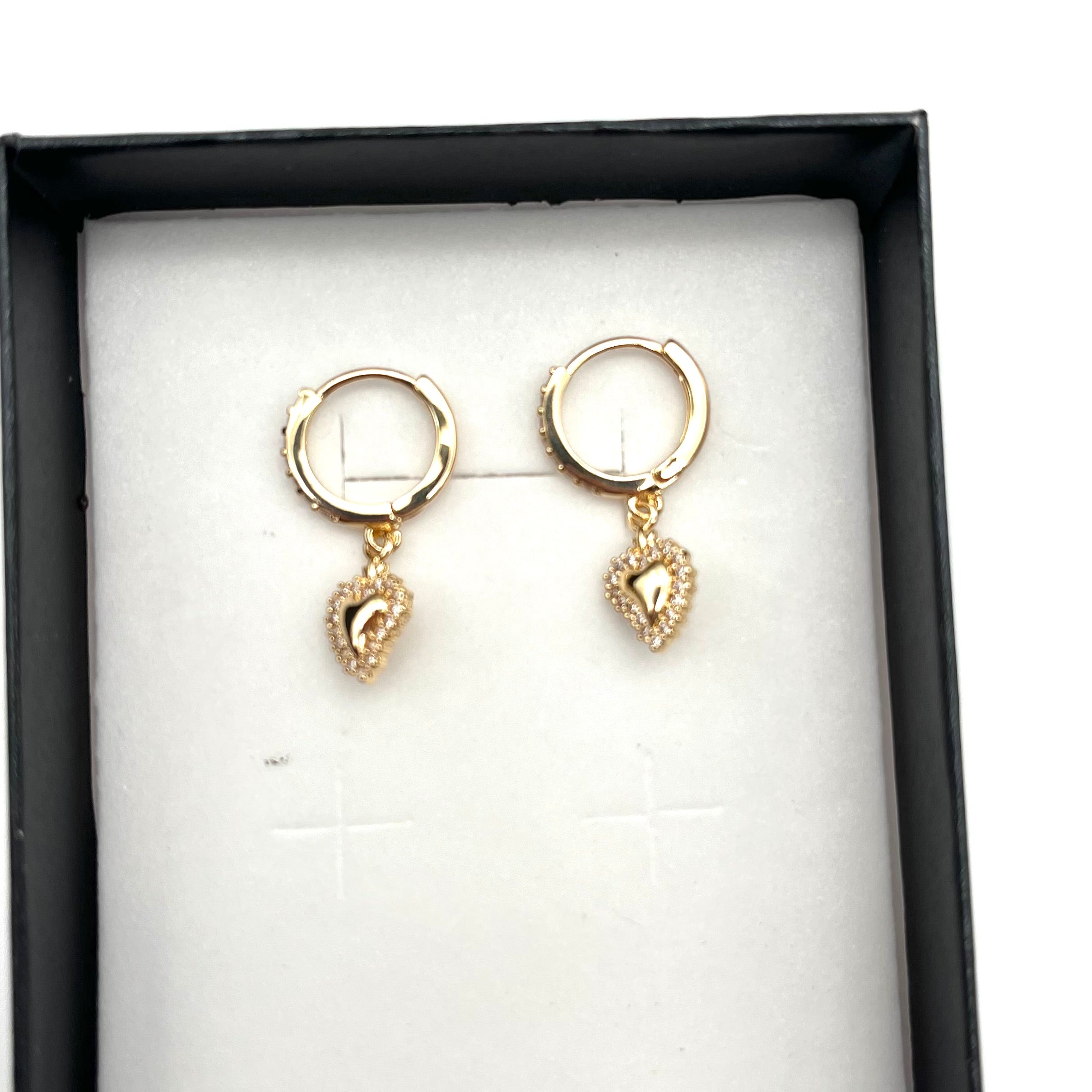 Orecchini Cerchio con Cuore Dorato – Acciaio Inox