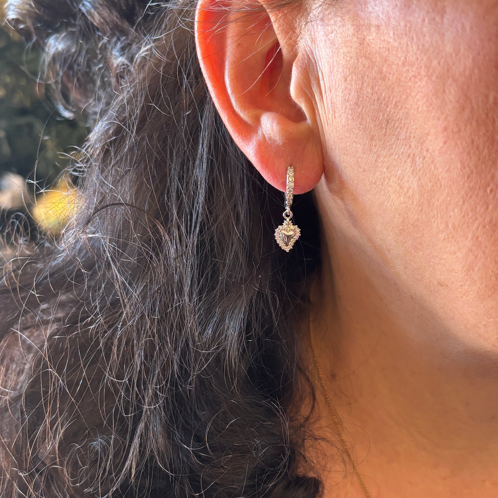 Orecchini Cerchio con Cuore Dorato – Acciaio Inox